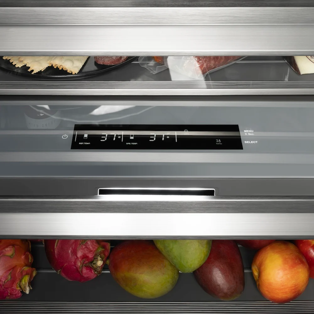 ZLINE 24 in. 12.5 cu. ft. Panel Ready Column Refrigerator with Graphite Gray Interior, Open Box-Great Condition - Image 17