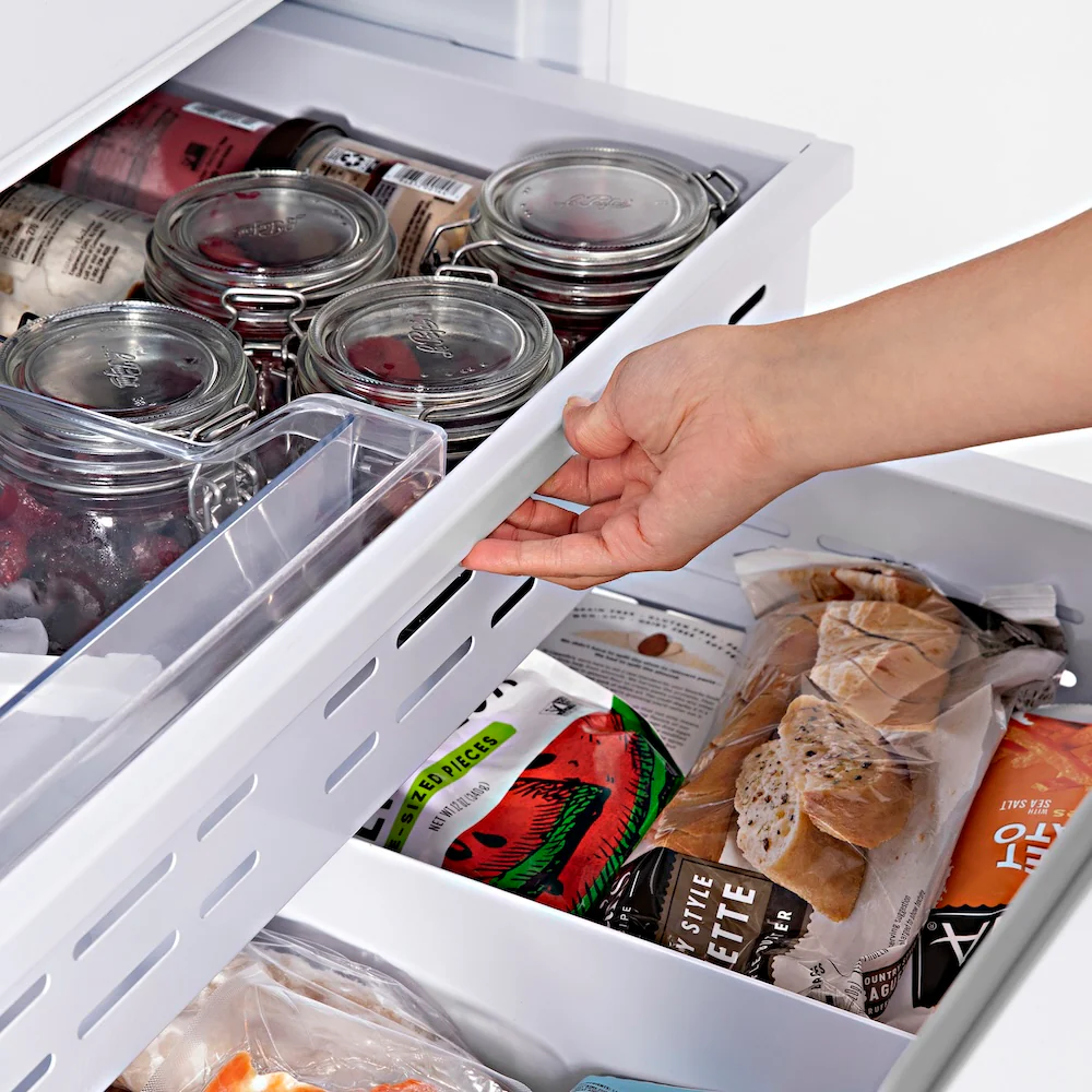 ZLINE 30 in. 16.1 cu. ft. Panel Ready Built-In Bottom Freezer Refrigerator with Water Dispenser and Ice Maker (RBIV-30) - Image 17