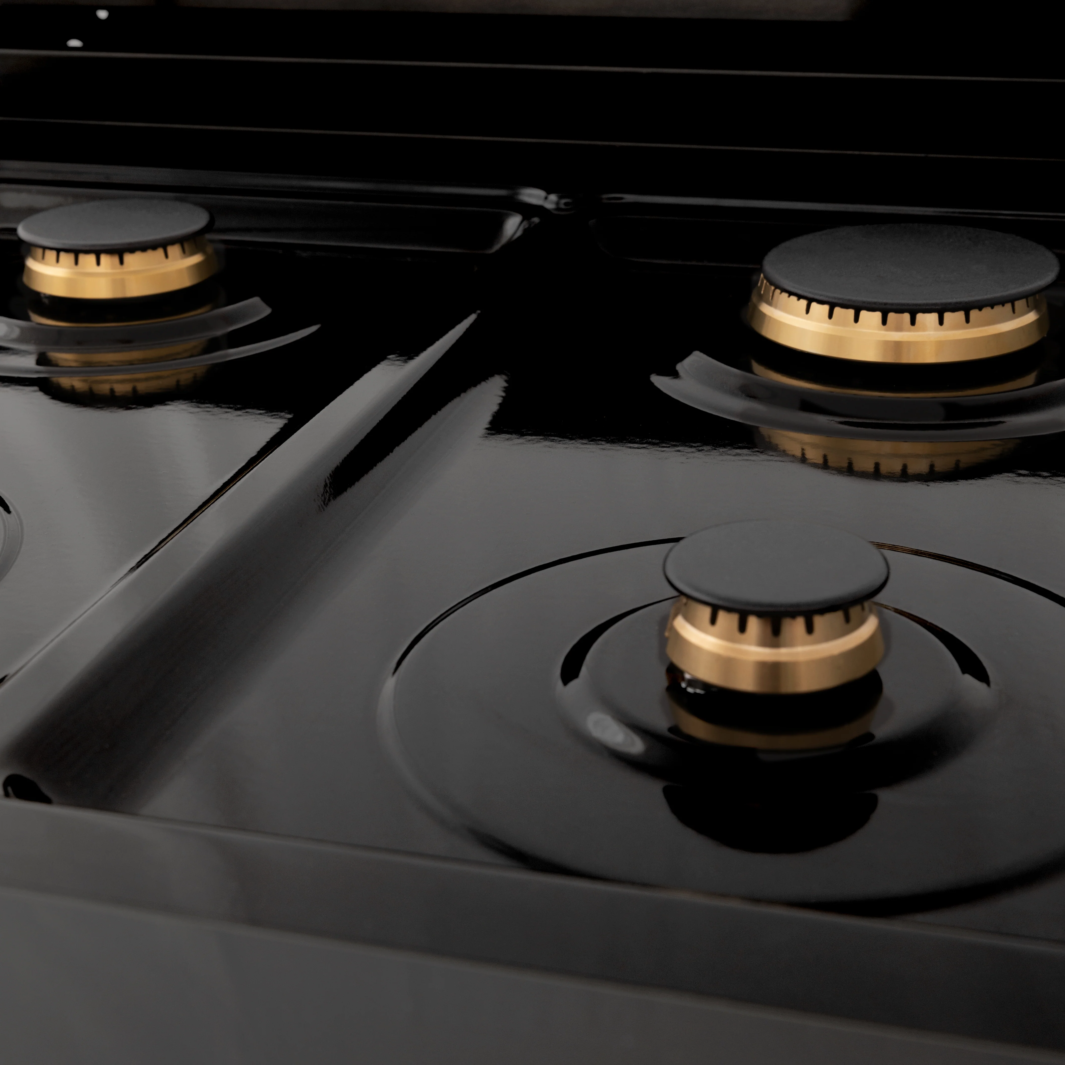ZLINE 30 in. Classic Gas Rangetop with 4 Brass Burners and Porcelain Cooktop in Black Stainless Steel (RTB-BR-30) - Image 10