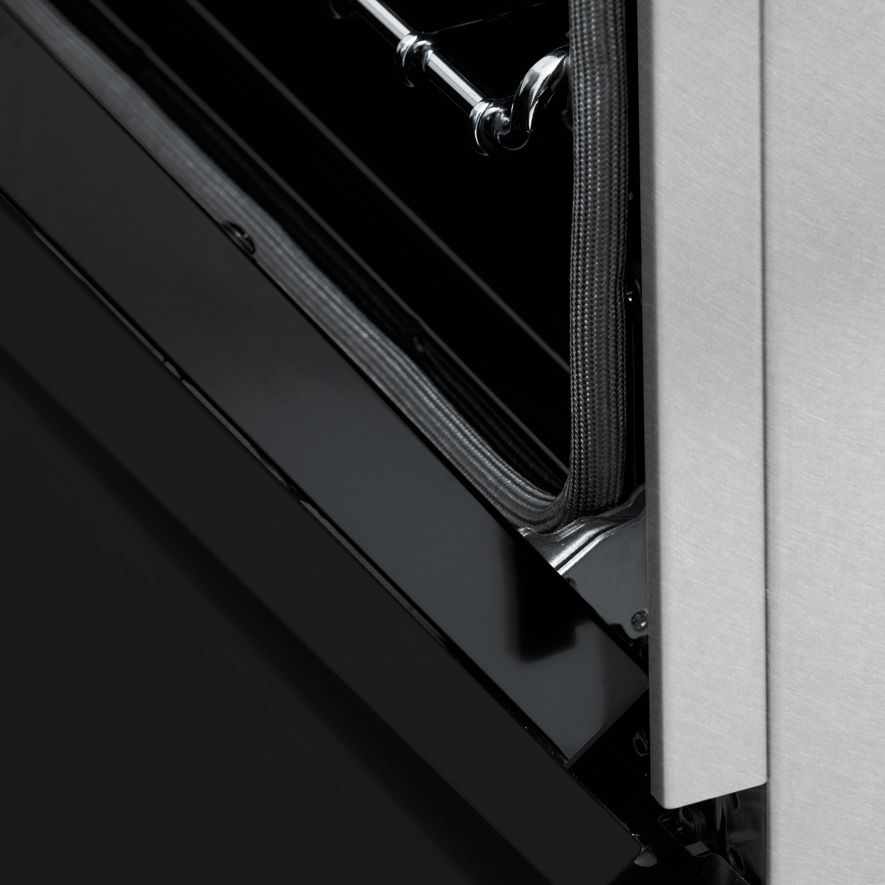 ZLINE 36 in. 4.6 cu. ft. Legacy Dual Fuel Range with 6 Burner Gas Cooktop and Electric Convection Oven in Satin Stainless Steel and Black Matte Door (RAS-BLM-36) - Image 9