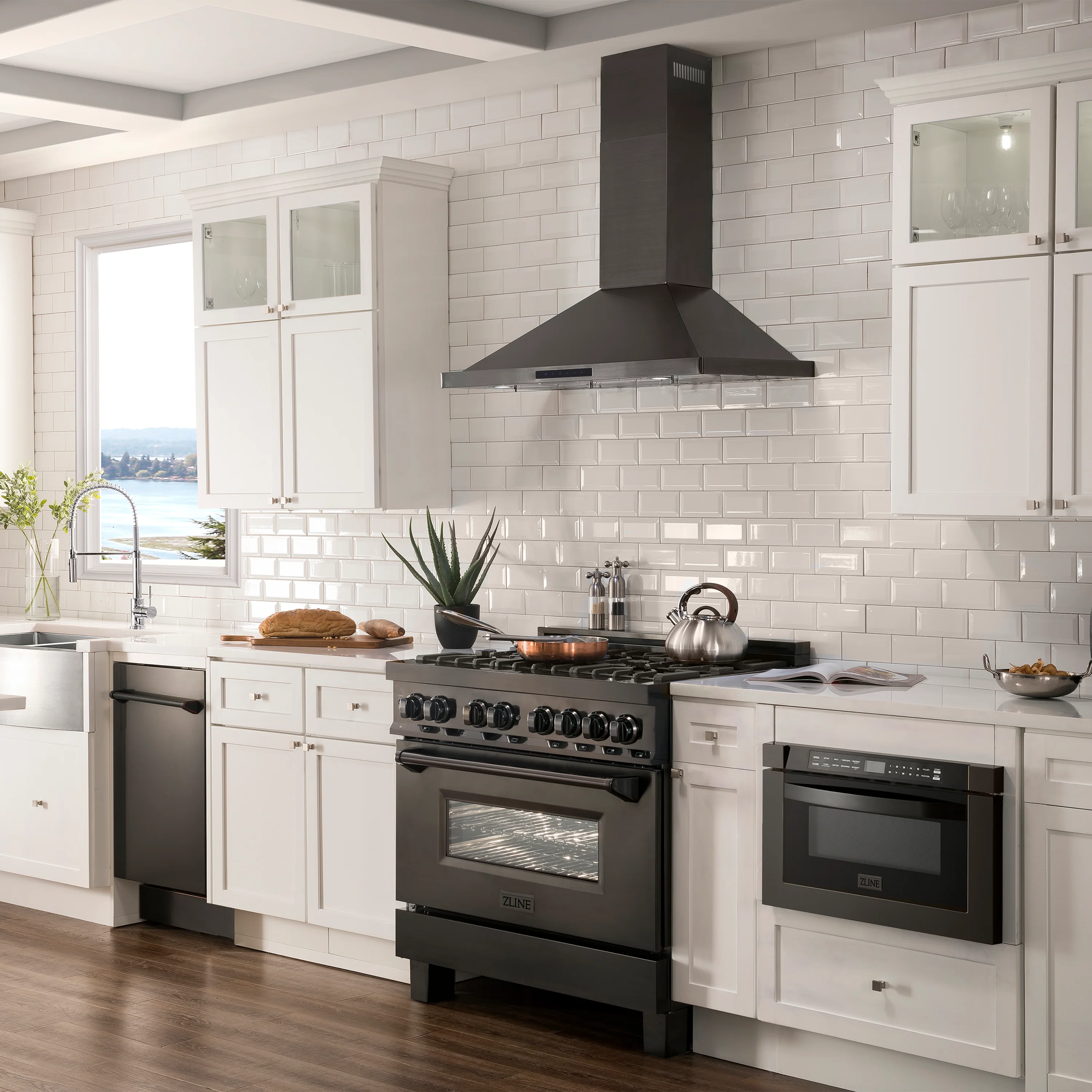 ZLINE 36" Convertible Vent Wall Mount Range Hood in Black Stainless Steel (BSKBN-36) - Image 2