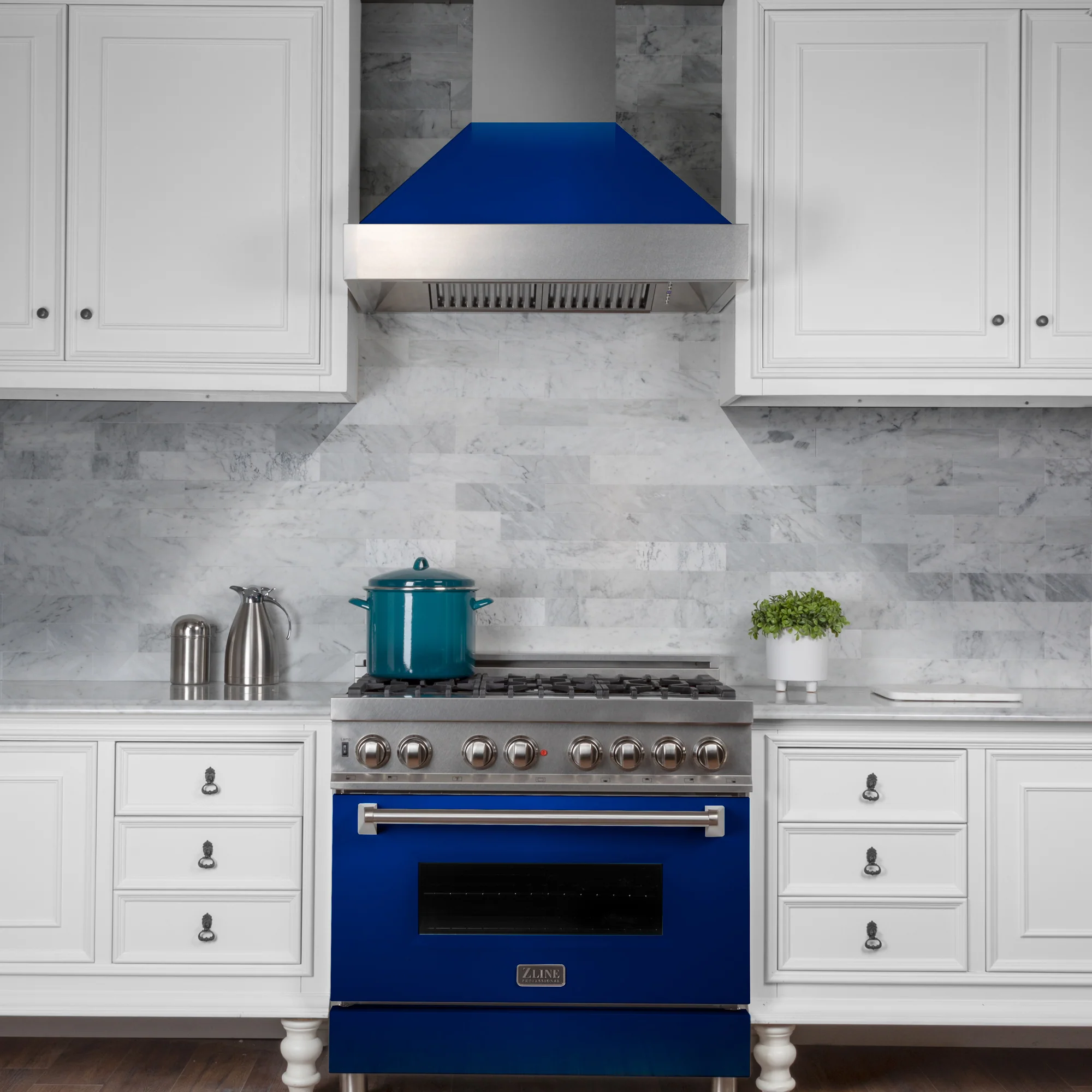 36" Ducted Fingerprint Resistant Stainless Steel Range Hood with Blue Gloss Shell (8654BG-36) - Image 6