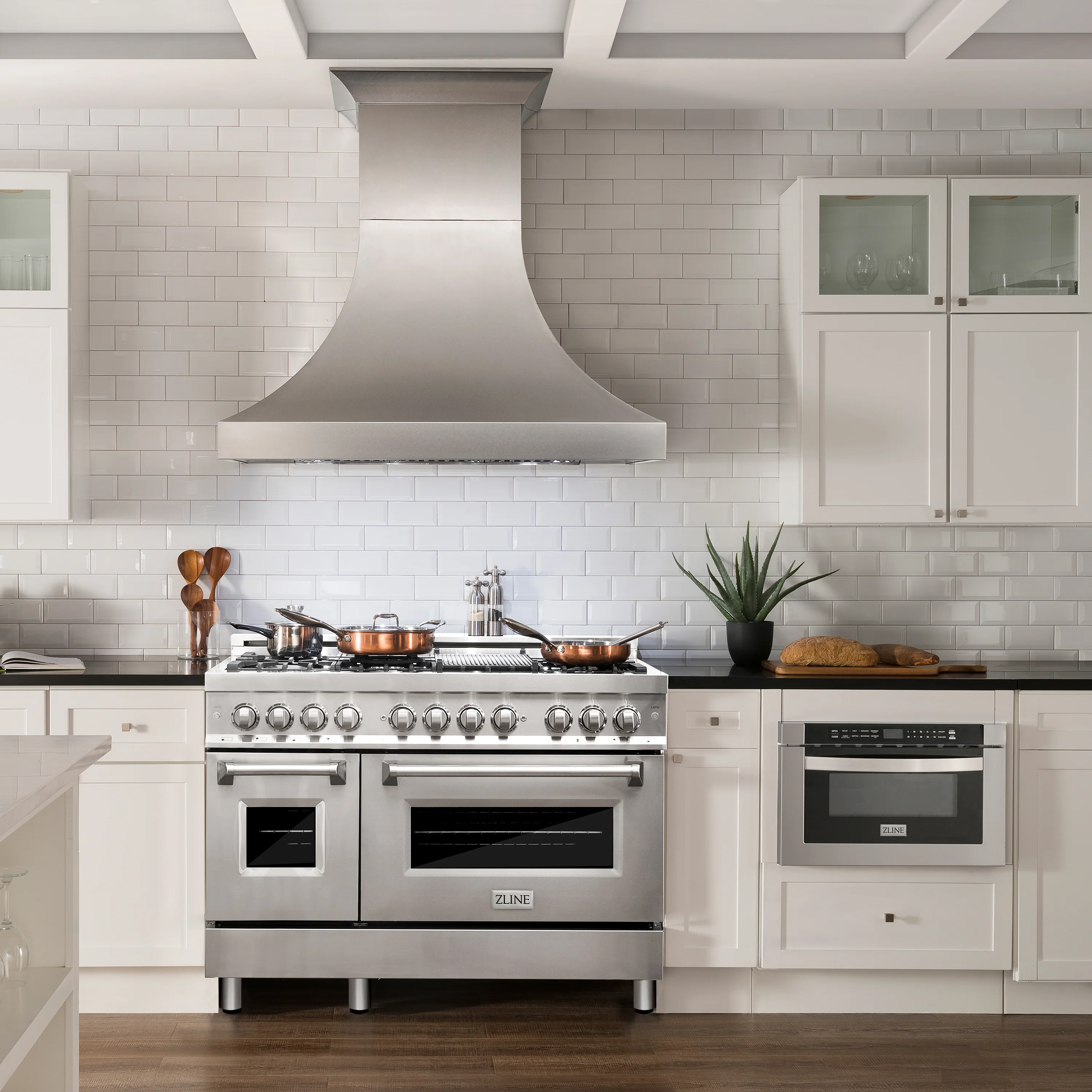ZLINE 48 in. 6.0 cu. ft. Legacy Dual Fuel Range with Gas Cooktop and 2 Electric Ovens in Stainless Steel with 6 Brass Burners (RA-BR-48) - Image 22