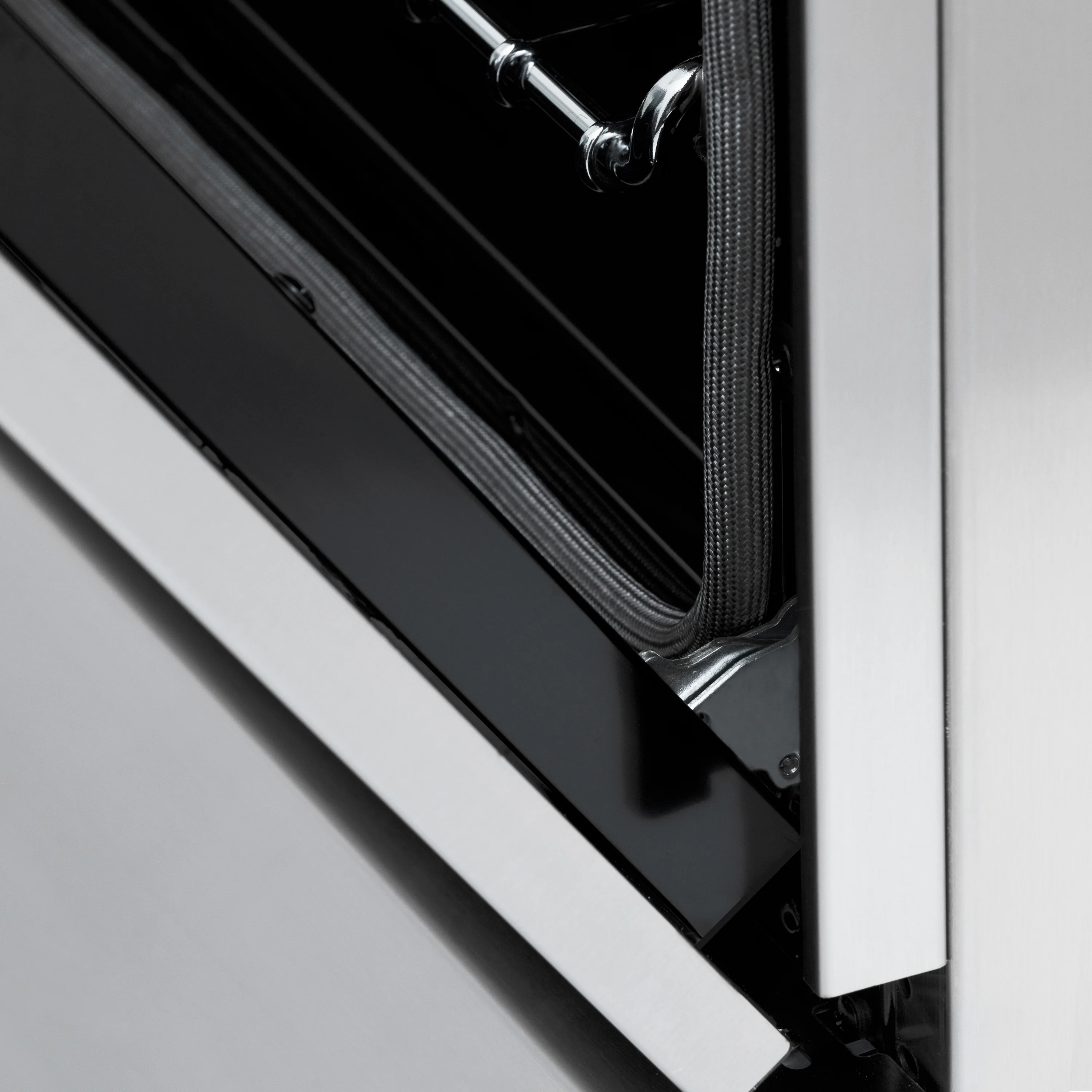 ZLINE 60 in. 7.4 cu. ft. Legacy Dual Fuel Range with 9 Burner Gas Cooktop and 2 Electric Convection Ovens in Stainless Steel, Open Box-Great Condition - Image 8