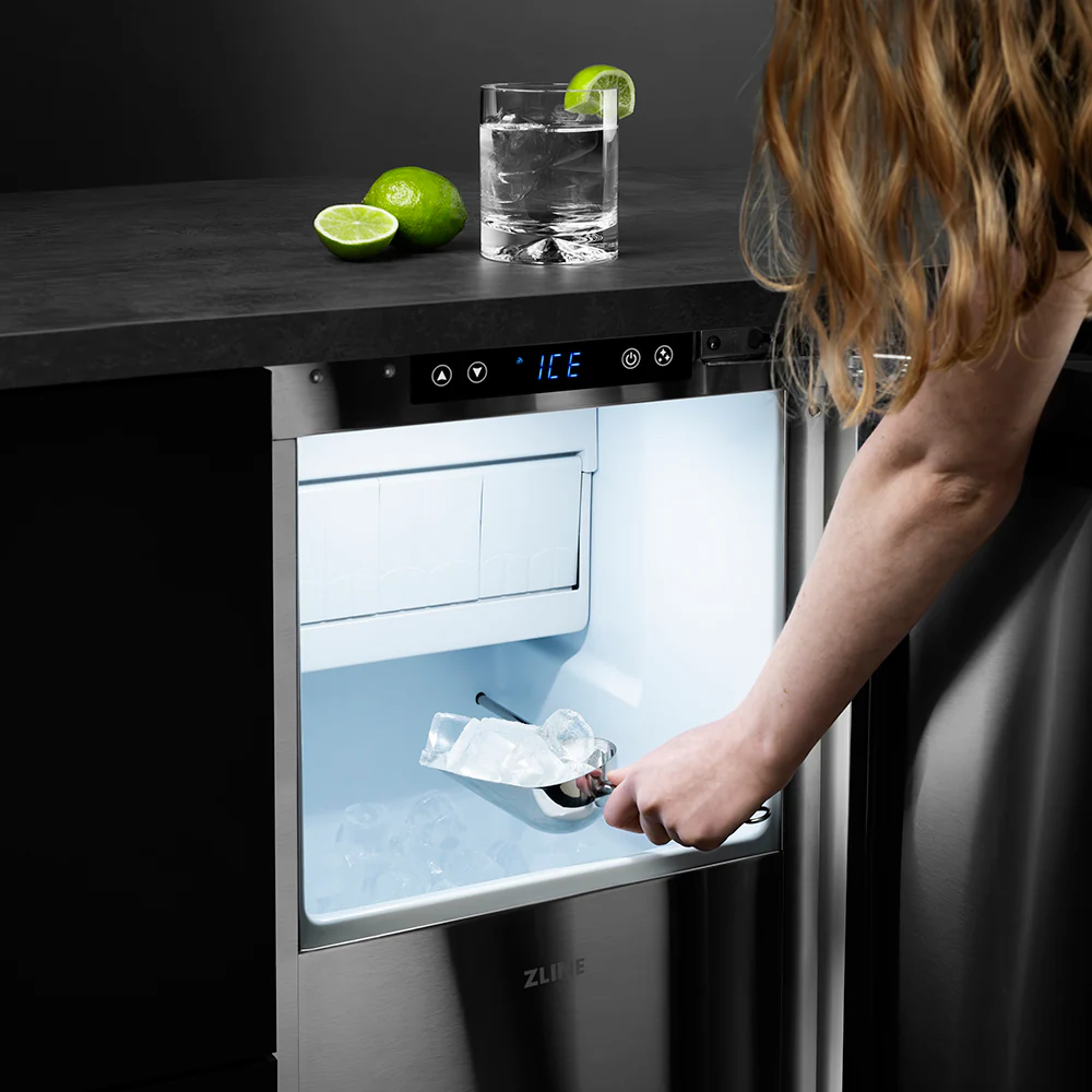 ZLINE Autograph Edition 15 in. Touchstone Gourmet Ice Maker with Drain Pump and Solid Stainless Steel Door with Polished Gold Helix Handle (IGMDZ-ST-15-KG) - Image 8