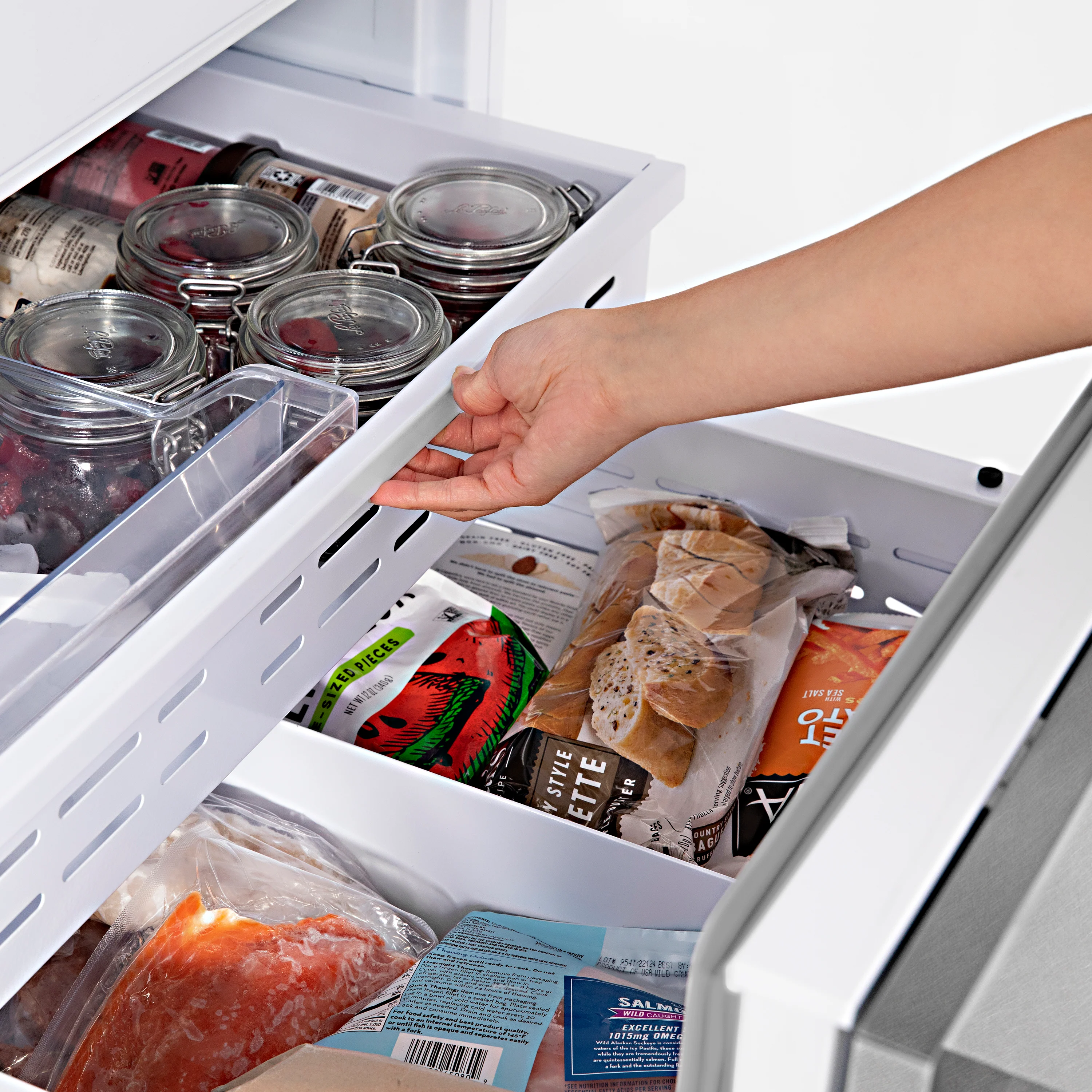 ZLINE Autograph Edition 30 in. 16.1 cu. ft. Built-In Bottom Freezer Refrigerator with Water Dispenser and Ice Maker in Satin Stainless Steel with Polished Gold Accents (RBIVZ-SN-30-G) - Image 13