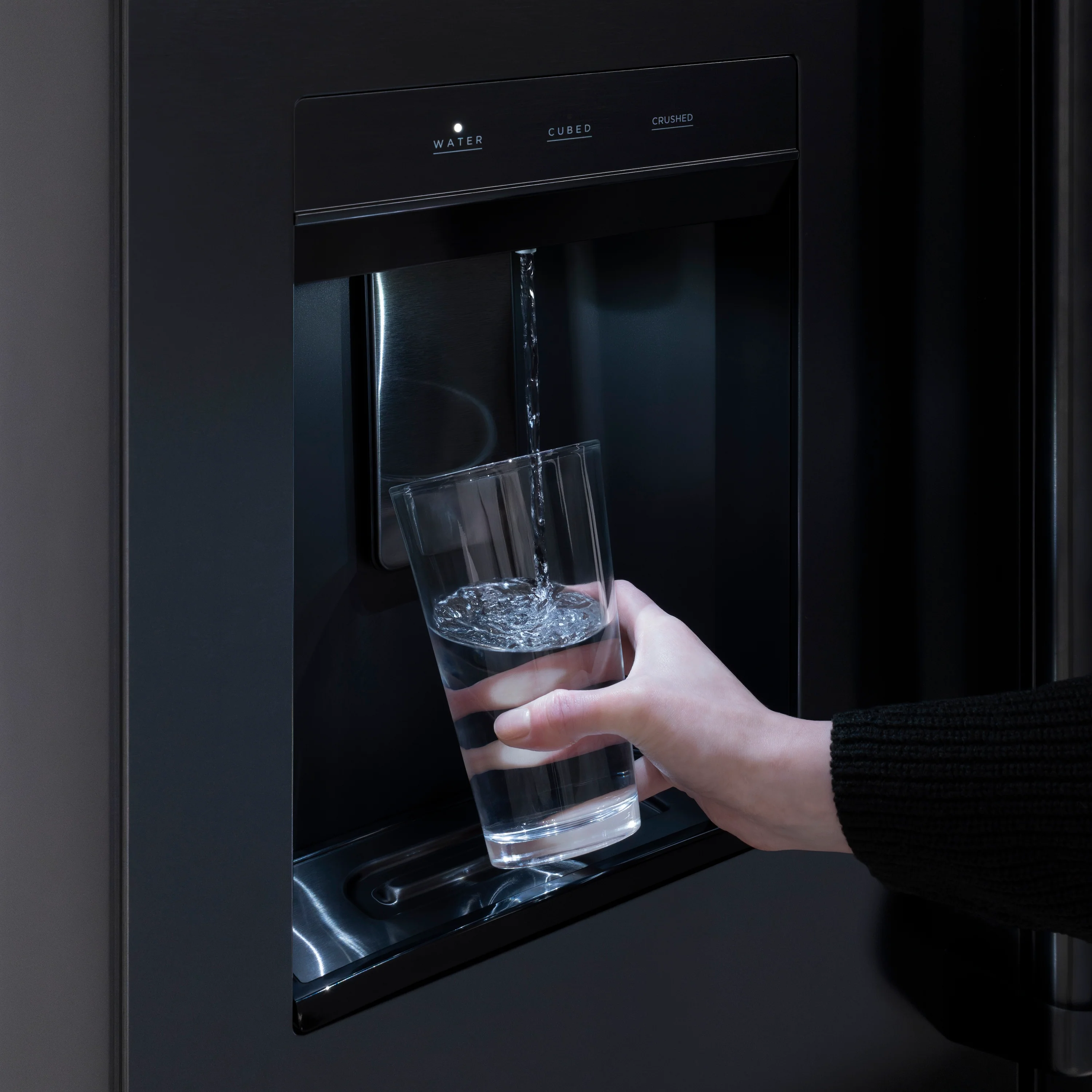 ZLINE Autograph Edition 36 in. 28.9 cu. ft. Standard-Depth French Door External Water Dispenser Refrigerator with Dual Ice Maker in Fingerprint-Resistant Black Stainless Steel and Champagne Bronze Modern Handles (RSMZ-W36-BS-FCB) - Image 7