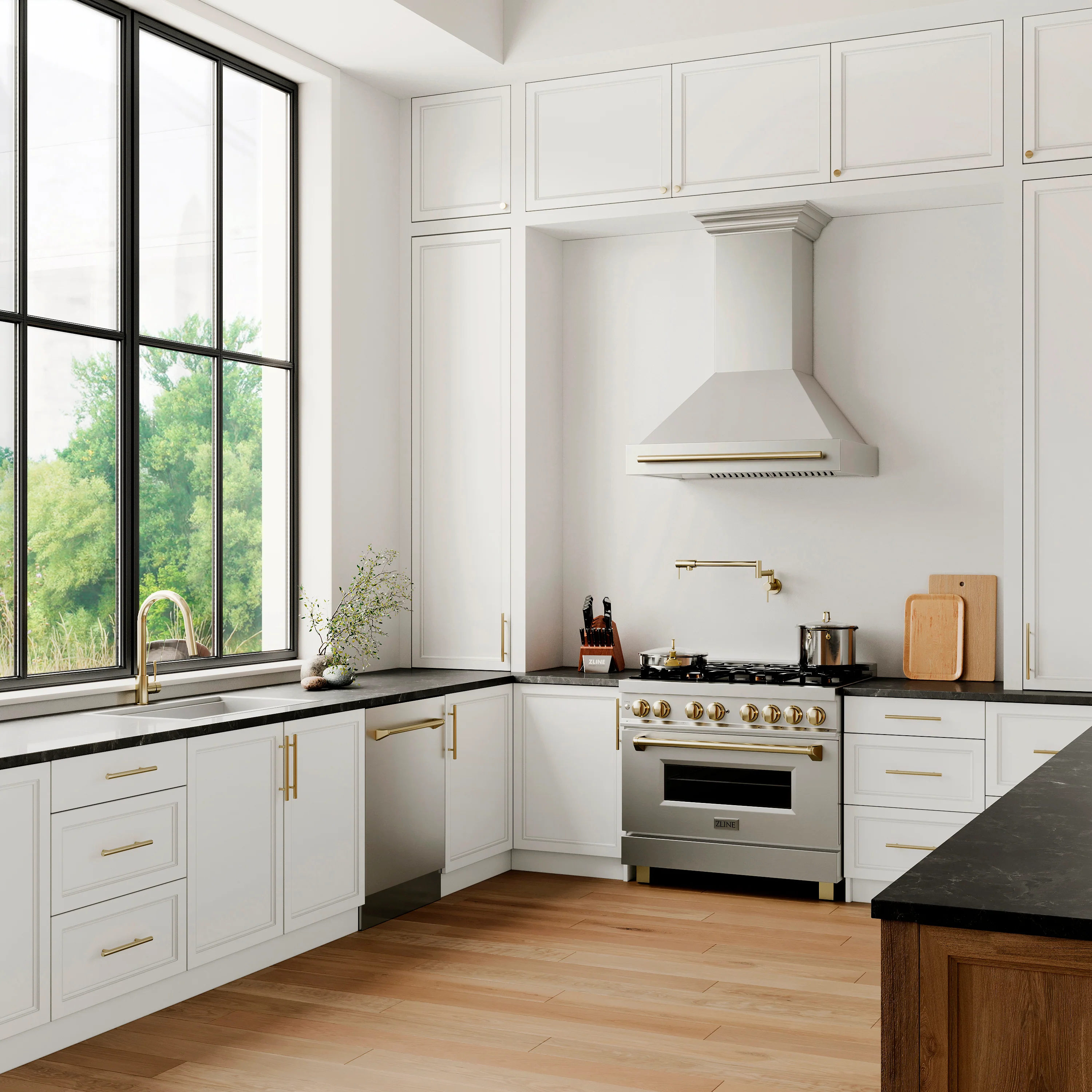 ZLINE Autograph Edition 36 in. Stainless Steel Range Hood with Stainless Steel Shell and Polished Gold Handle (8654STZ-36-G) - Image 9
