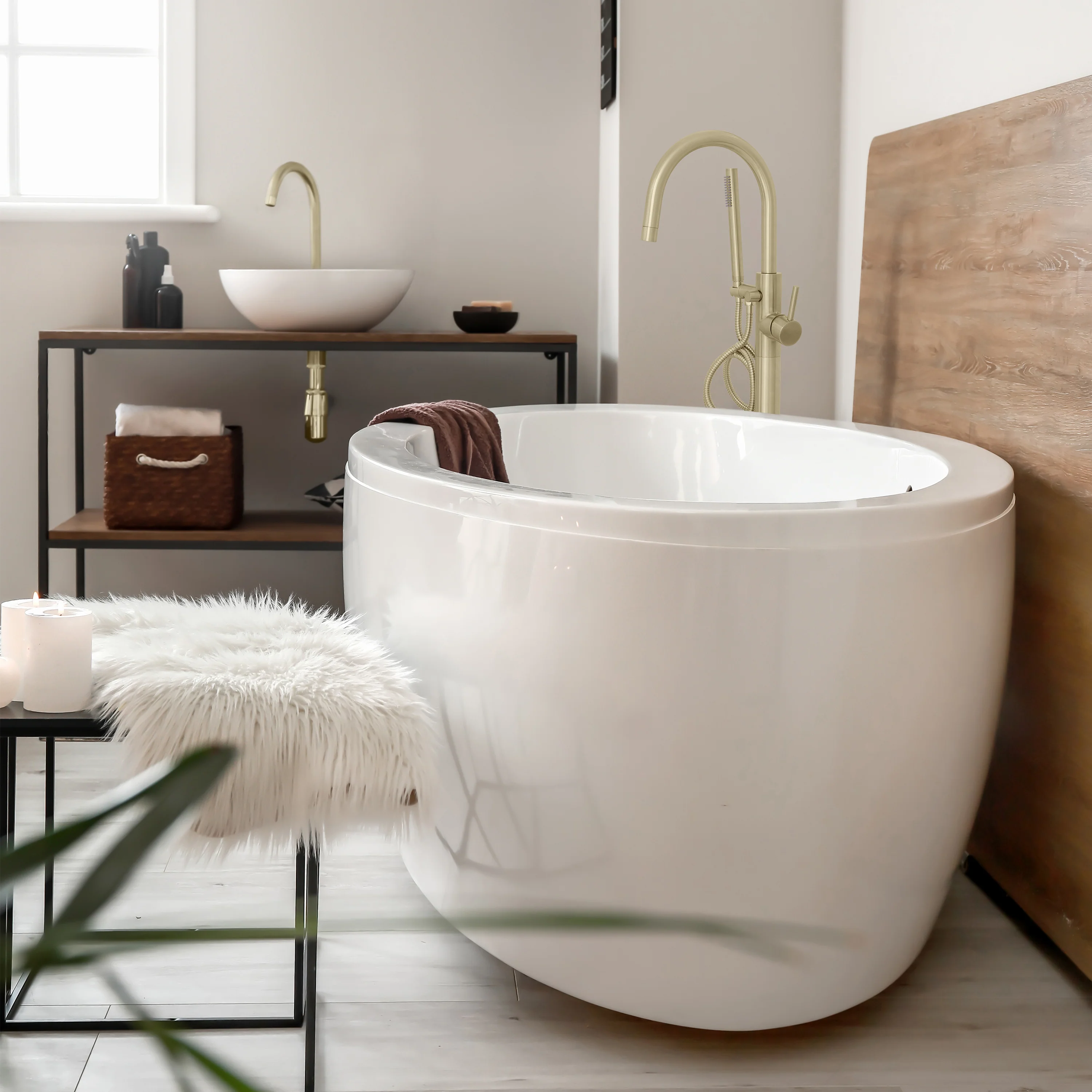 ZLINE Autograph Edition Emerald Bay Bath Tub Filler in Champagne Bronze (EMBY-BTF-CB) - Image 2