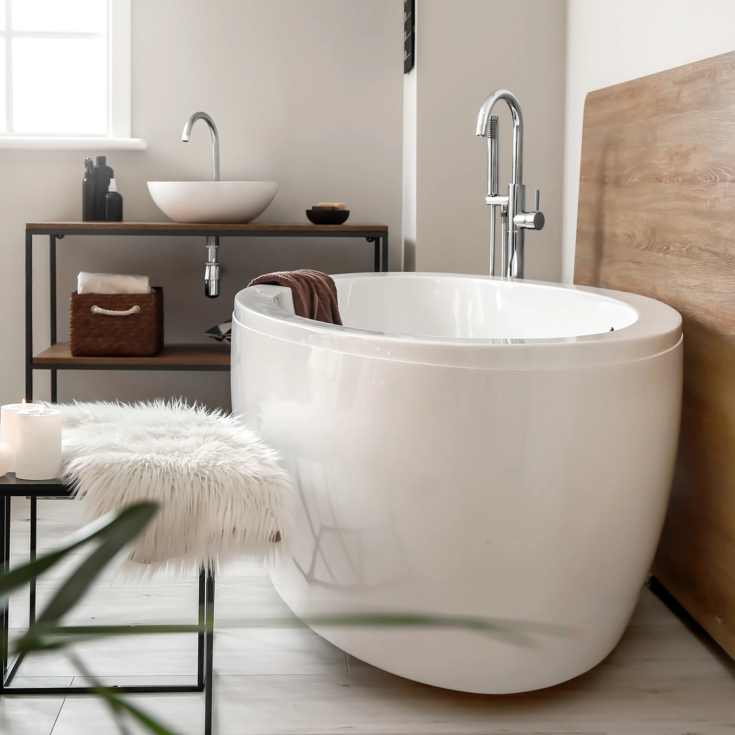 ZLINE Emerald Bay Bath Tub Filler in Chrome (EMBY-BTF-CH) - Image 2